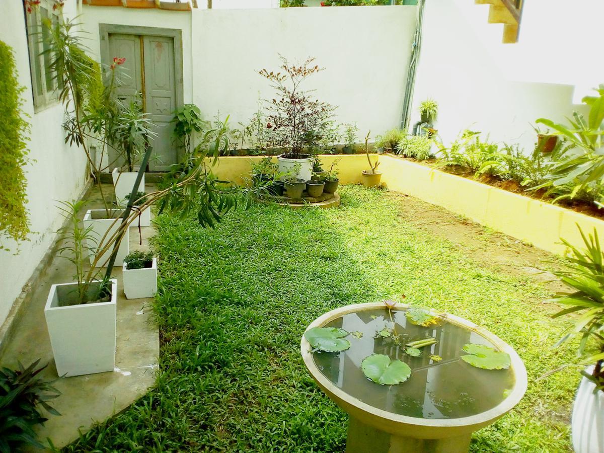 Sleepy Head Guesthouse Unawatuna Exterior foto