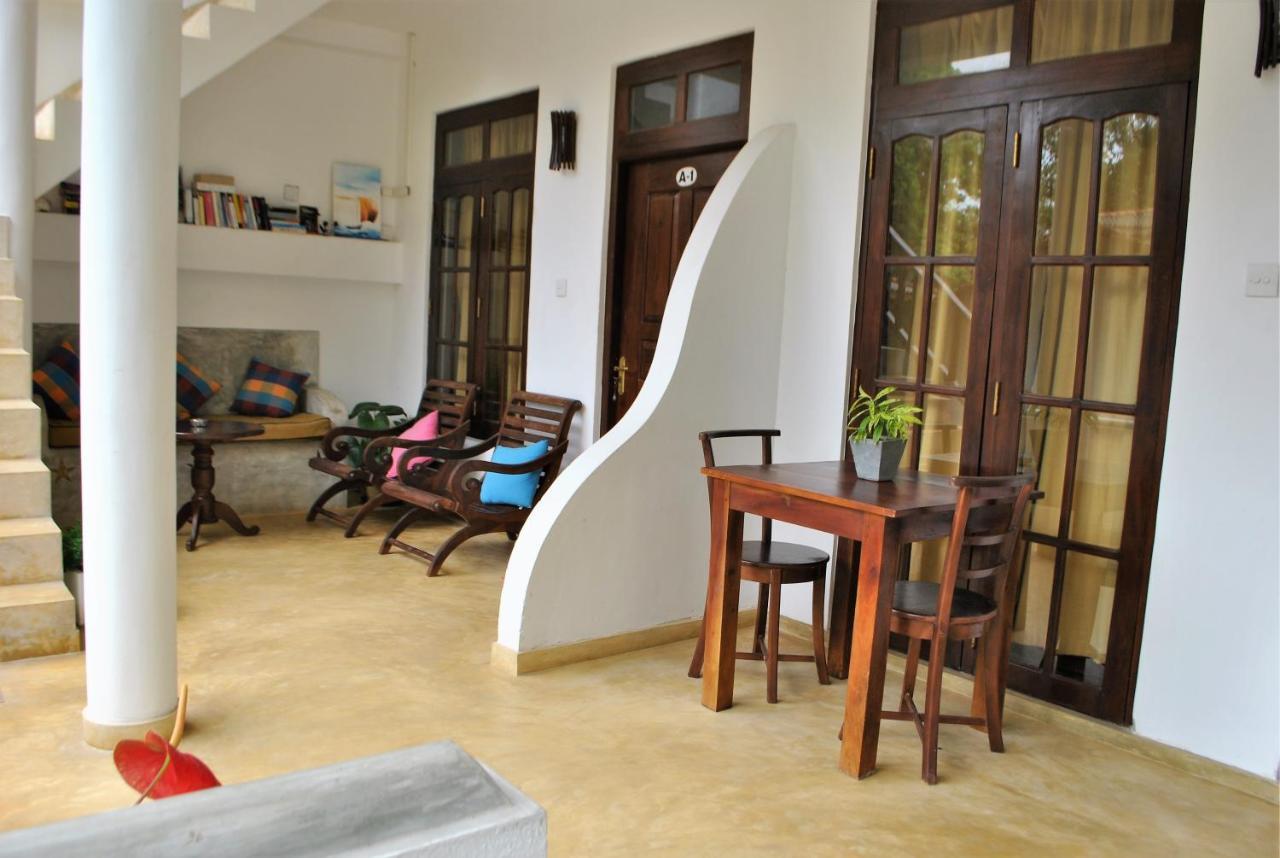 Sleepy Head Guesthouse Unawatuna Exterior foto